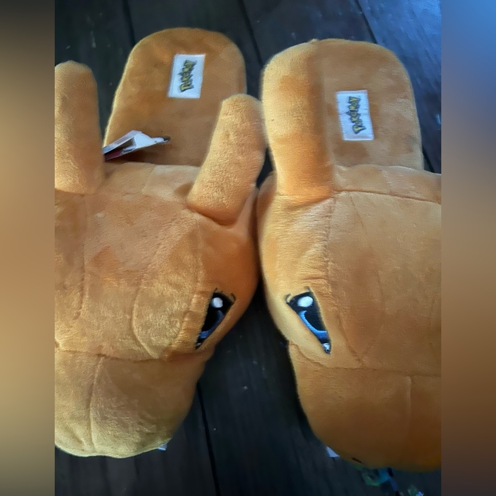 Pokémon slippers XL 13/14